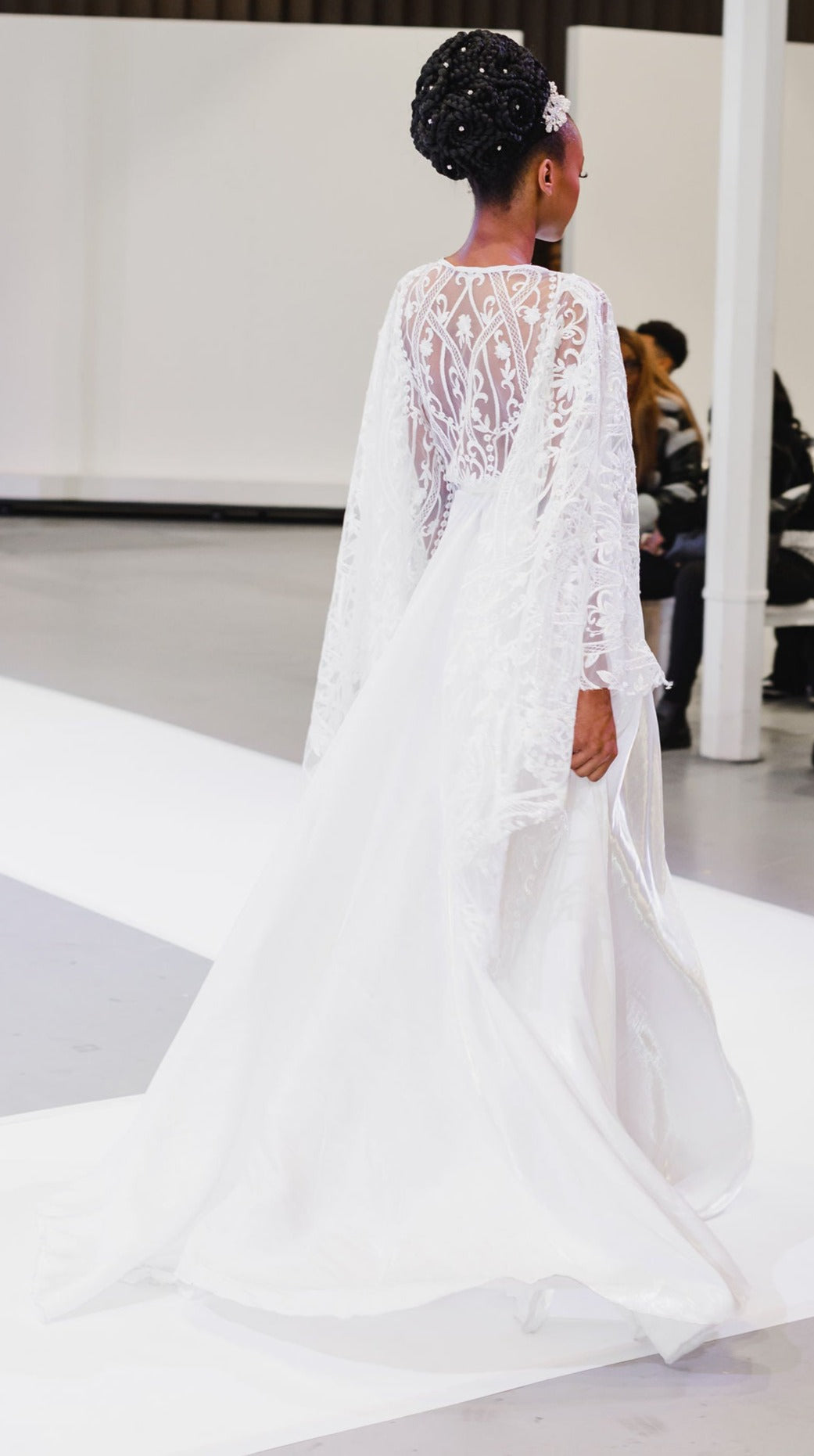 Seraphina Lace Bridal Robe with Lace Circle Sleeves